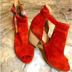 Sole Society Ferris Poppy. Perfect for Fall 🍁